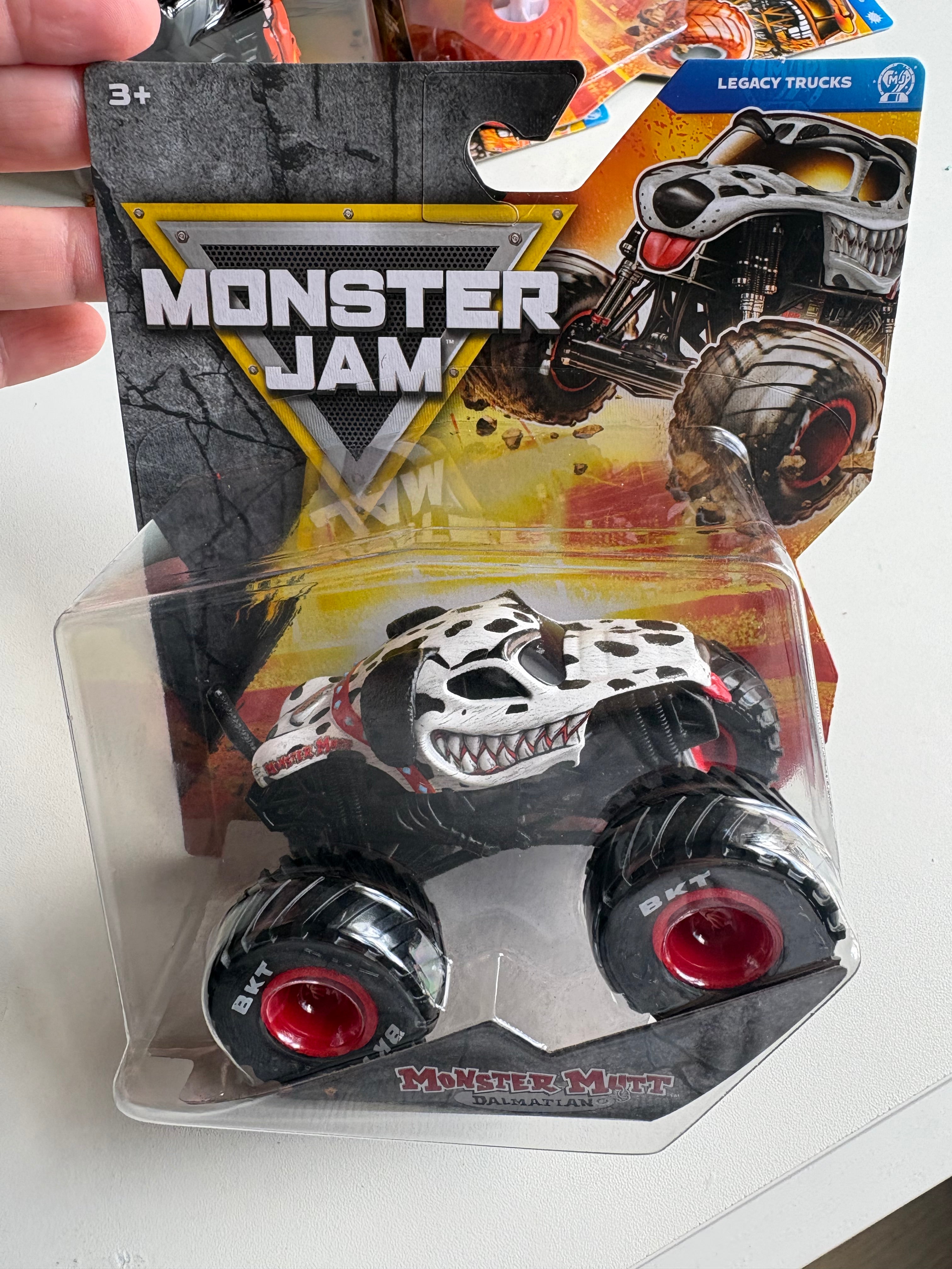 Monster Jam Monster Mutt Dalmatian 1:64 Die-Cast Truck BKT Tires Legacy Trucks New Sealed