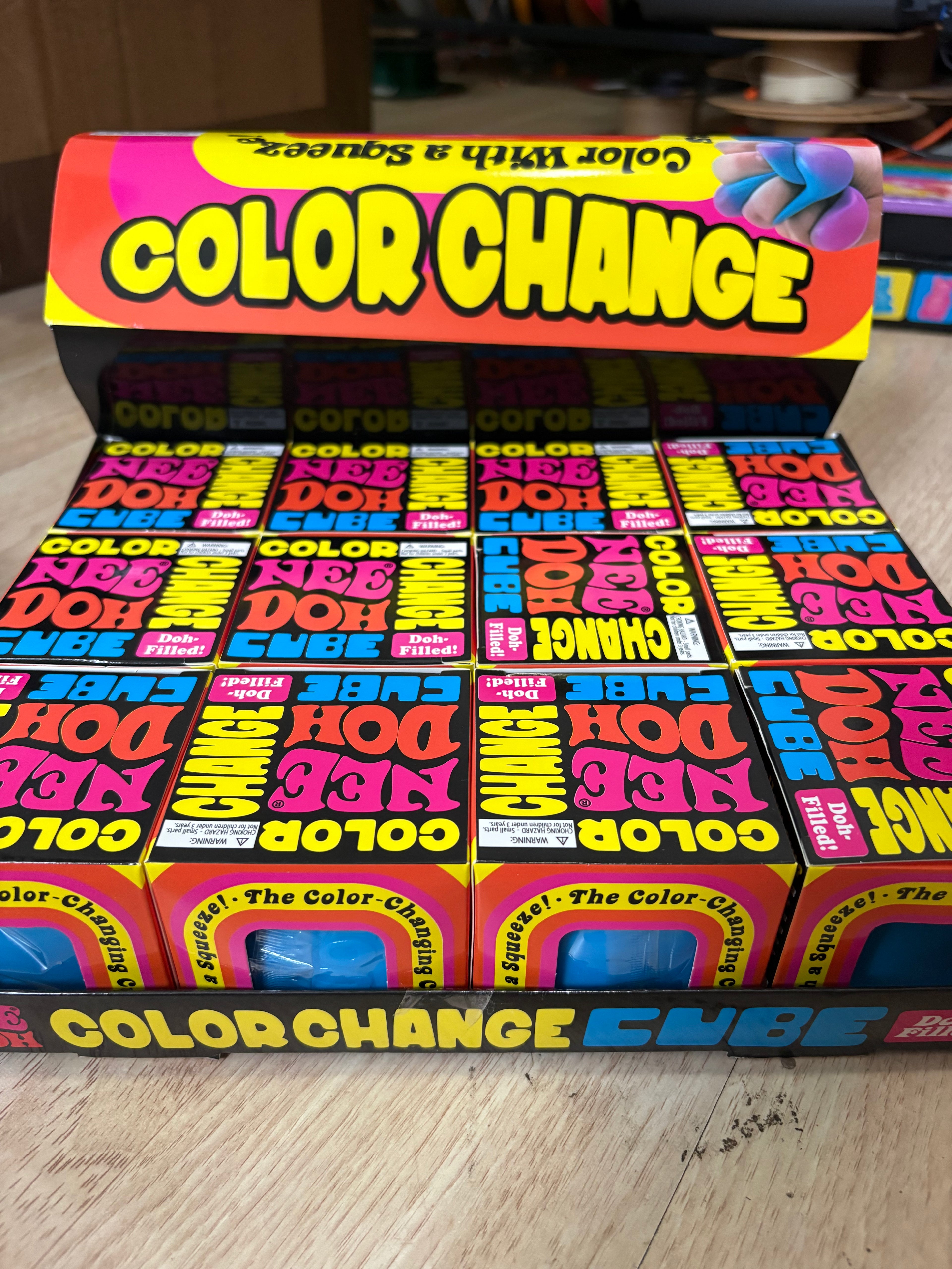 Color change cube